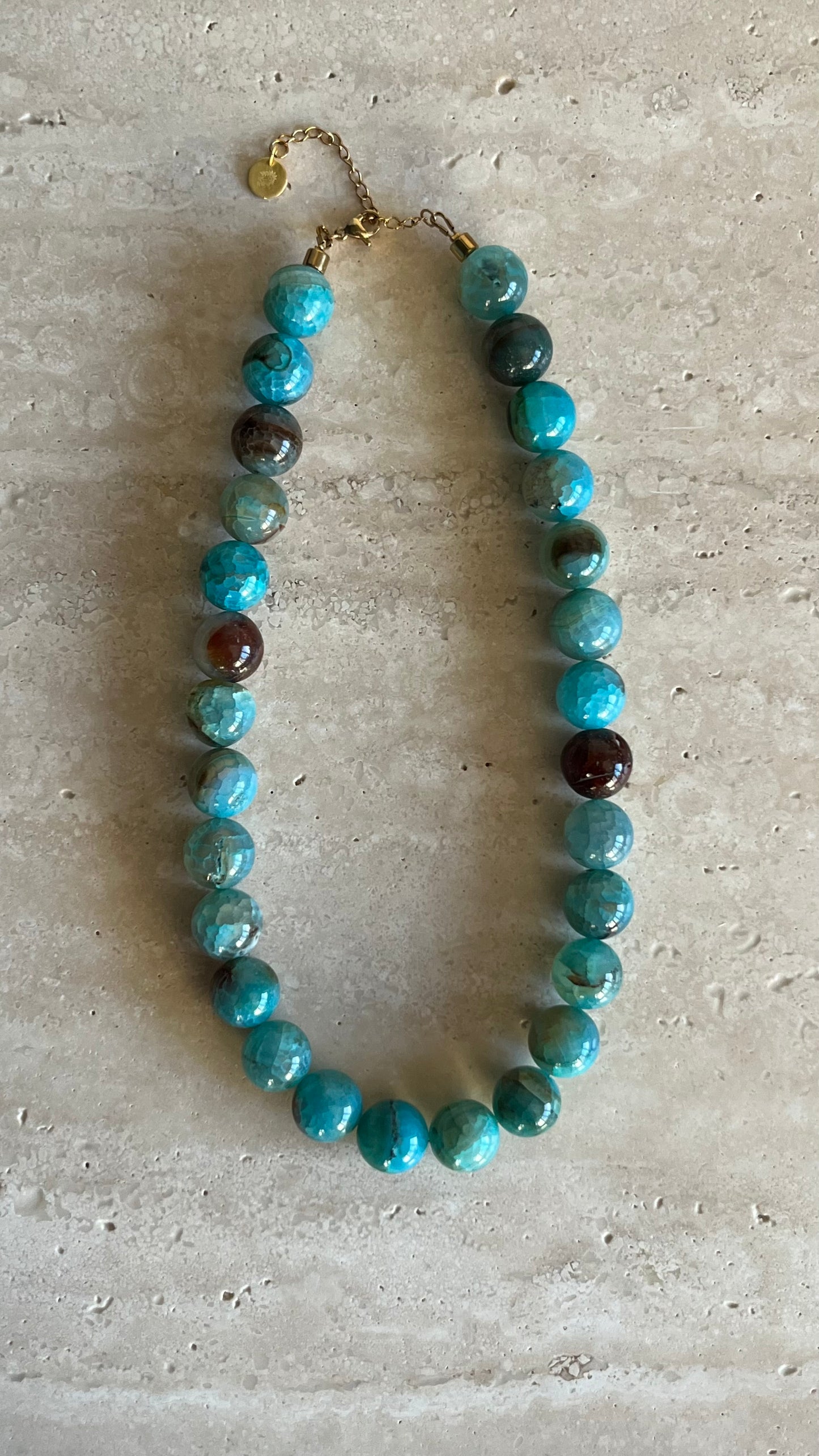 Island bloom necklace wavy aurora