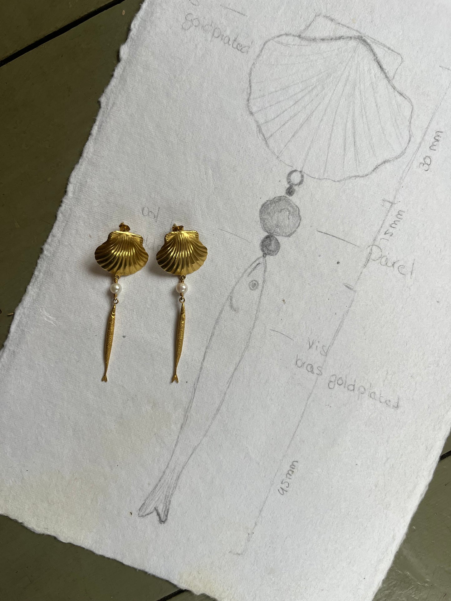 Shell fish earring
