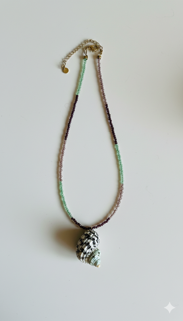 Shell necklace mixed colors